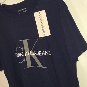 Calvin Klein t shirt